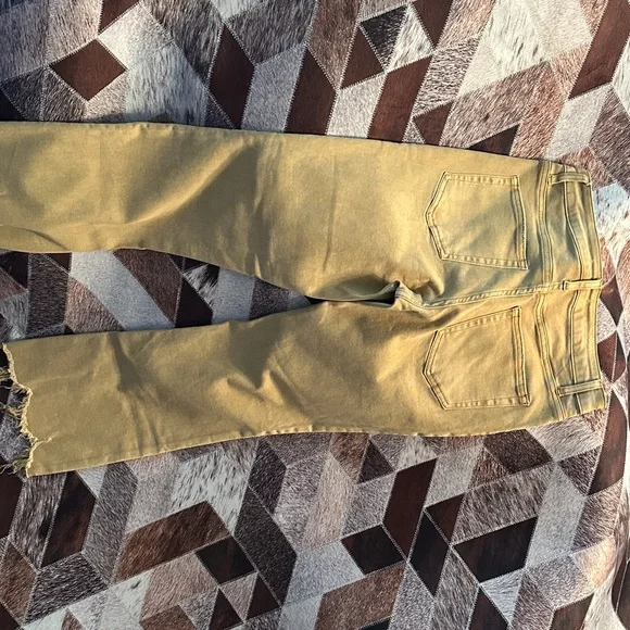 Women's Cropped Jeans in Mustard Yellow - Picture 3 of 6